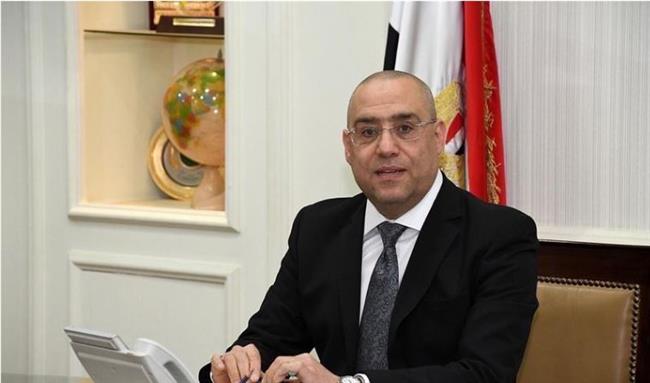 وزير الإسكان يتابع تنفيذ الأعمال بالمنطقة الصناعية في العاشر من رمضان