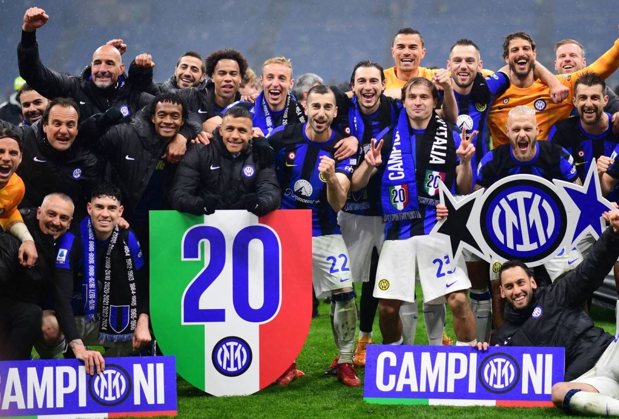 رسميًا.. إنترميلان بطل الدوري الإيطالي للمرة الـ20 بفوزه على ميلان