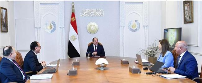 الرئيس السيسي يوجه بسرعة الانتهاء من إنشاء وتطوير الموانئ