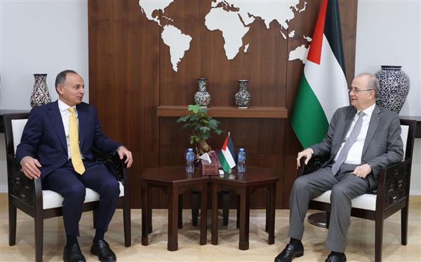 رئيس الوزراء الفلسطيني يثمن الدور المحوري لـ مصر منذ بداية الأزمة في غزة