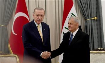  الرئيس العراقي يستقبل نظيره التركي في قصر السلام ببغداد