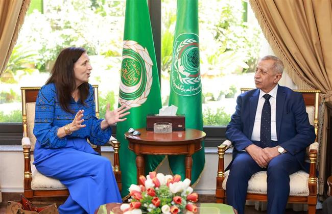 رئيس الأكاديمية العربية يستقبل مدير هيئة "فولبريت" لبحث التعاون المشترك