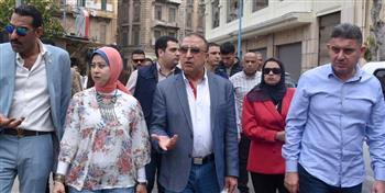محافظ الإسكندرية يتفقد الشوارع المقرر رصفها 