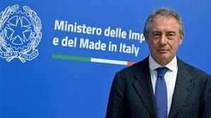  وزير الصناعة الإيطالي: مصر لها دور محوري في العلاقات بين أوروبا وأفريقيا والعالم العربي