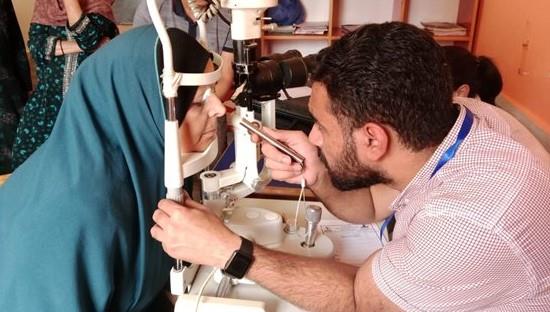 فحص 680 مواطنا ببني مزار ضمن قافلة جامعة المنيا الطبية التوعوية