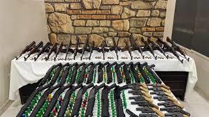   الأمن العام يضبط 205 أسلحة نارية و313 قضية مخدرات وينفذ نحو 86 ألف حكم قضائي خلال يوم