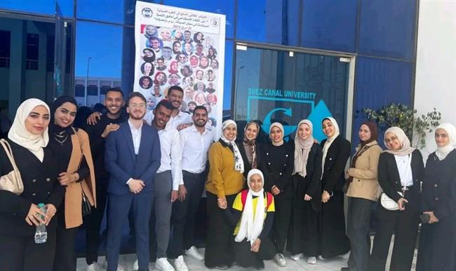 ثلاث مراكز لطلاب صيدلة الأهلية بالمؤتمر الطلابي البحثي لصيدلة قناة السويس
