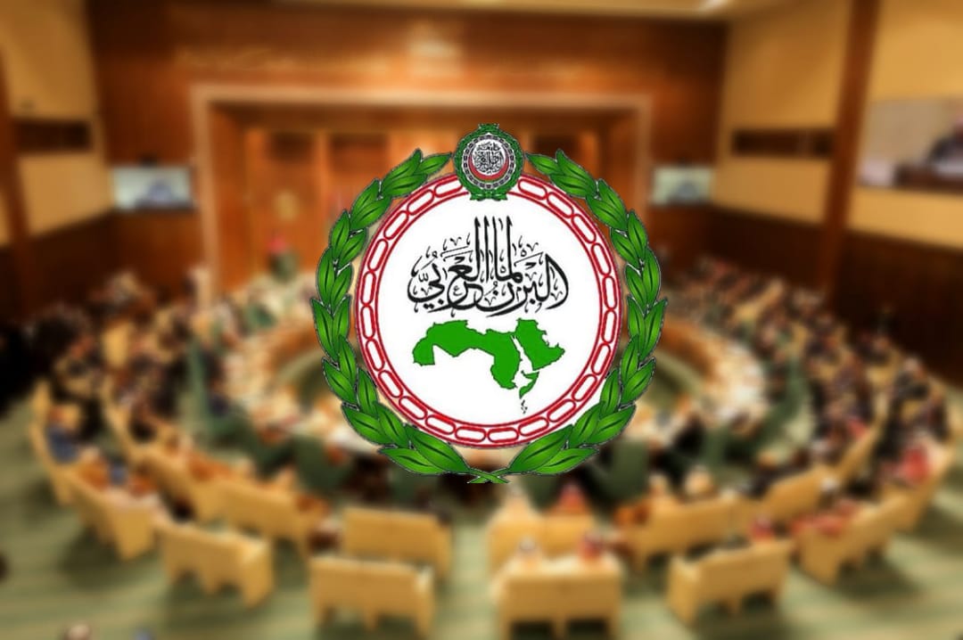 البرلمان العربي يدعو لفتح تحقيق دولي عاجل في جرائم المقابر الجماعية بـ مستشفيات غزة