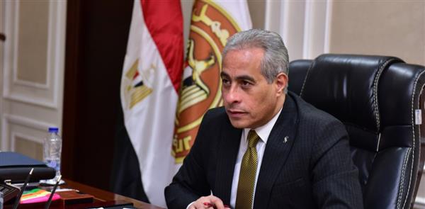وزير العمل يعلن موعد إجازة عيد العمال وشم النسيم للعاملين بالقطاع الخاص