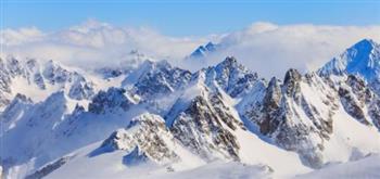   حالة انهيار جليدي خطيرة.. معهد سويسري يحذر بعد ذوبان أجزاء من جبال الألب