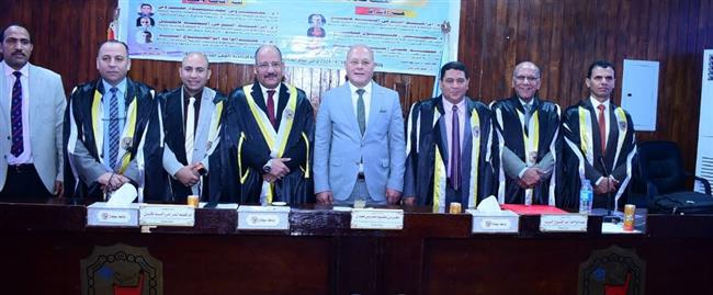 النعماني يشهد فعاليات مناقشة رسالة ماجستير في تخصص المناهج بجامعة سوهاج