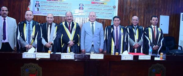 النعماني يشهد فعاليات مناقشة رسالة ماجستير في تخصص المناهج بجامعة سوهاج