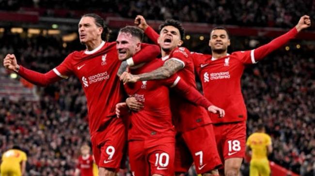 الدوري الإنجليزي .. ليفربول يستعيد الصدارة بالفوز على شيفيلد 3-1 