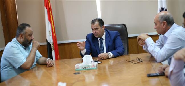 " عكاوي " يترأس اجتماع صندوق علاج أعضاء هيئة التدريس بجامعة جنوب الوادى
