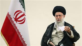   مرشد إيران يقيم الصلاة على قتلى الغارة الإسرائيلية
