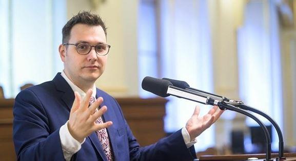 وزير خارجية التشيك يعلن تقديم 10 ملايين كرونة تشيكية إضافية كمساعدات لـ غزة