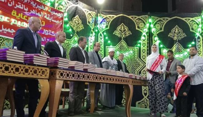 احتفالية لتكريم حفظة القرآن الكريم والأحاديث النبوية الشريفة بقرية قرنفيل بالقليوبية 