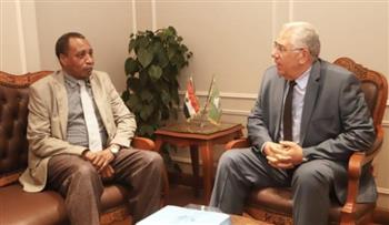   وزير الزراعة يبحث مع مدير المنظمة العربية للتنمية الزراعية تدعيم الأمن الغذائي العربي