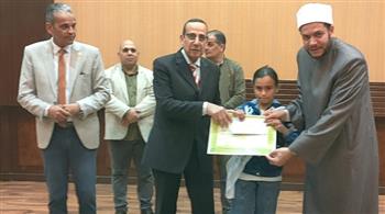   محافظ شمال سيناء يكرم الفائزين في المسابقات القرآنية 