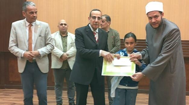 محافظ شمال سيناء يكرم الفائزين في المسابقات القرآنية 