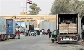 مراسل "إكسترا نيوز": 81 شاحنة مساعدات عبرت معبر رفح اليوم لـ غزة
