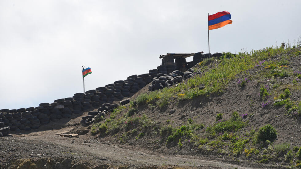 اشتباكات على الحدود بين أرمينيا وأذربيجان بعد ساعات من إعلان دعم الاتحاد الأوروبي