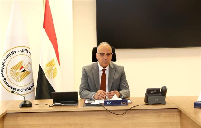وزير الري يتابع إجراءات تحسين إدارة المياه وتأثير التغيرات المناخية عليها