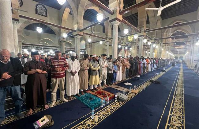 تفرج همك وتشرح صدرك.. صلاة ليلة القدر الأخيرة 29 رمضان