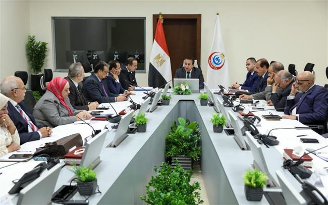 وزير الصحة يناقش خطة التأمين الطبي خلال الاحتفال بـ عيد الفطر المبارك