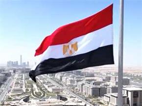   الرئيس السيسي يرفع علم مصر على أطول سارية في العالم