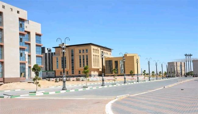 محافظ الوادي الجديد يتابع أعمال التشطيبات بـ العاصمة الإدارية للمحافظة