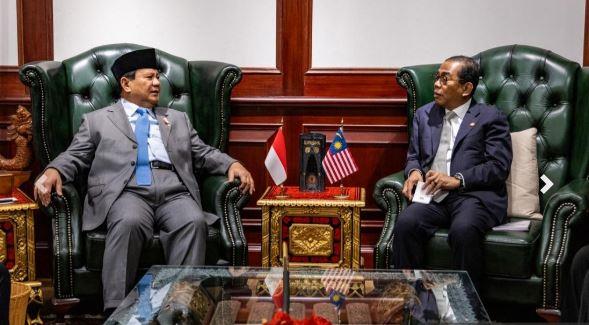 إندونيسيا وماليزيا تبحثان سبل تعزيز التعاون الدفاعي بين البلدين