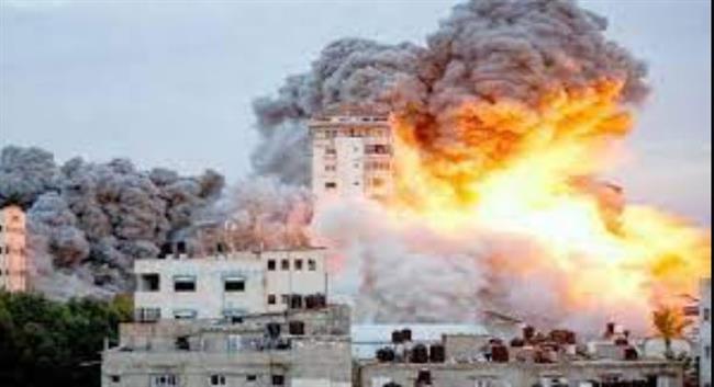 طائرات الاحتلال تقصف بلدة الزوايدة وسط قطاع غزة