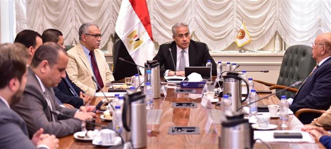 وزير العمل يتابع إجراءت تنفيذ مشروع "مهني 2030" مع "اللجنة المختصة"