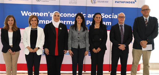 مايا مرسي تشارك فى اجتماع اللجنة الاستشارية لبرنامج التمكين الاقتصادي للمرأة
