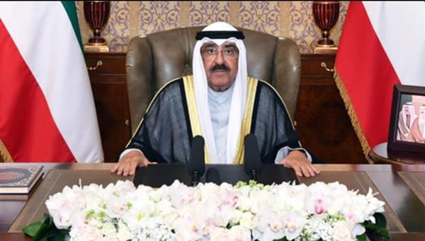 أمير الكويت يعلن حل مجلس الأمة وتوقيف العمل ببعض بنود الدستور