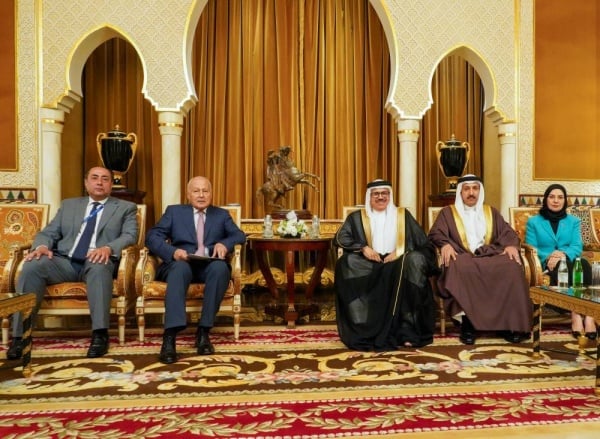 وزير خارجية البحرين يجتمع مع "أبو الغيط" تحضيرًا لـ القمة العربية
