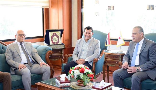 الفقي والنعماني يستقبلان وزير الشباب والرياضية بديوان عام محافظة سوهاج