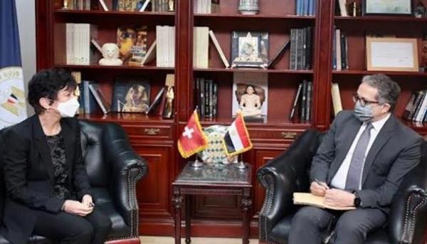 وزير السياحة يلتقي سفيرة سويسرا بالقاهرة لمناقشة سبل تعزيز التعاون المشترك