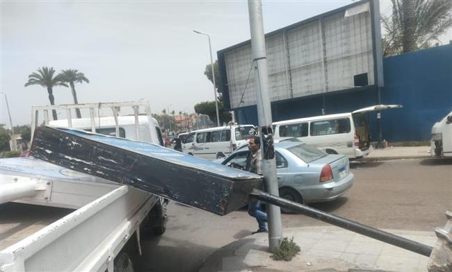 الإسكندرية.. إزالة 486 إعلانًا مخالفًا خلال شهر أبريل