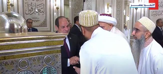 الرئيس السيسي لـ سلطان البهرة: مشاركتكم في تطوير مساجد آل البيت مقدرة جدا