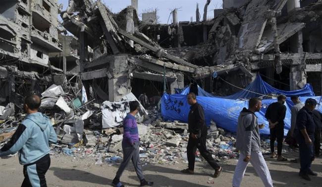 الاحتلال يجبر مئات النازحين على مغادرة مراكز إيواء في مخيم جباليا 