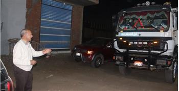   محافظ القليوبية يضبط 7 سيارات نقل تلقي بمخلفات بـ شبرا الخيمة والخانكة