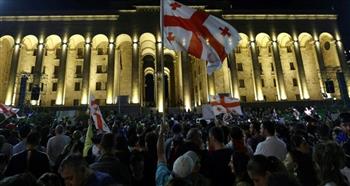   جورجيا: عشرات الآلاف يحتجون أمام البرلمان على مشروع قانون مثير للجدل