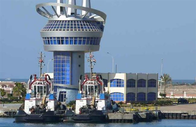 ميناء دمياط يبحث تعزيز تصدير مختلف الحاصلات الزراعية إلى أوروبا