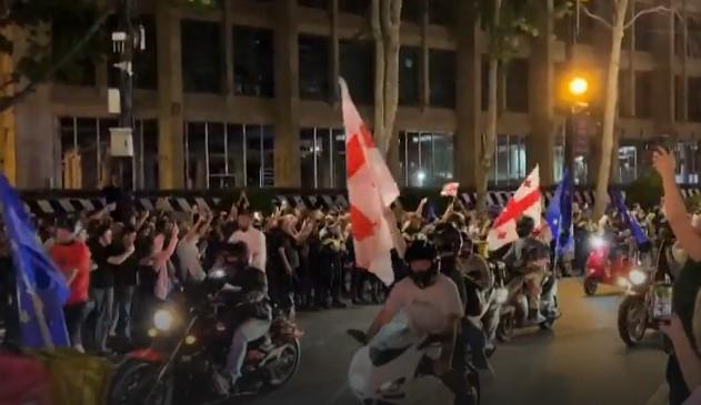 المفوضية الأوروبية تدين تعامل السلطات في جورجيا مع الاحتجاجات