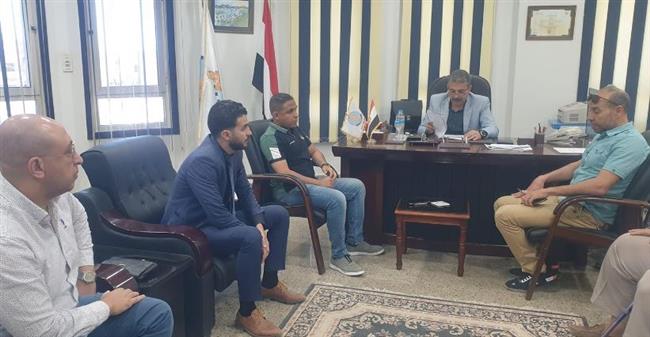 رئيس جنوب الغردقة يعقد لقاءً مفتوحًا مع المواطنين لبحث مطالبهم