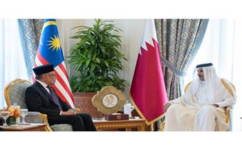   أمير قطر ورئيس وزراء ماليزيا يبحثان تطورات الأوضاع في قطاع غزة