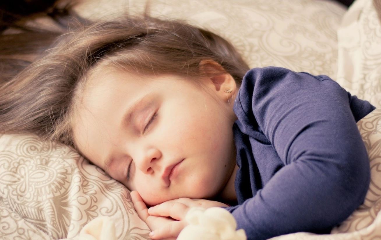 نصائح طبية تضمن نوم هادئ لطفلك