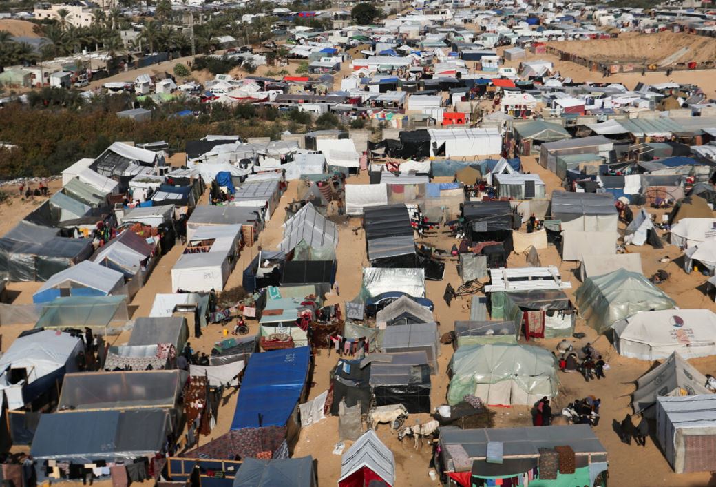 "أونروا": يصعب تصديق أن أكثر من مليون شخص لجأوا إلى داخل رفح الفلسطينية منذ أسبوع